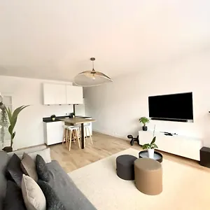 https://le-saint-georges-hypercentre-parking-prive.midi-pyreneeshotels.com